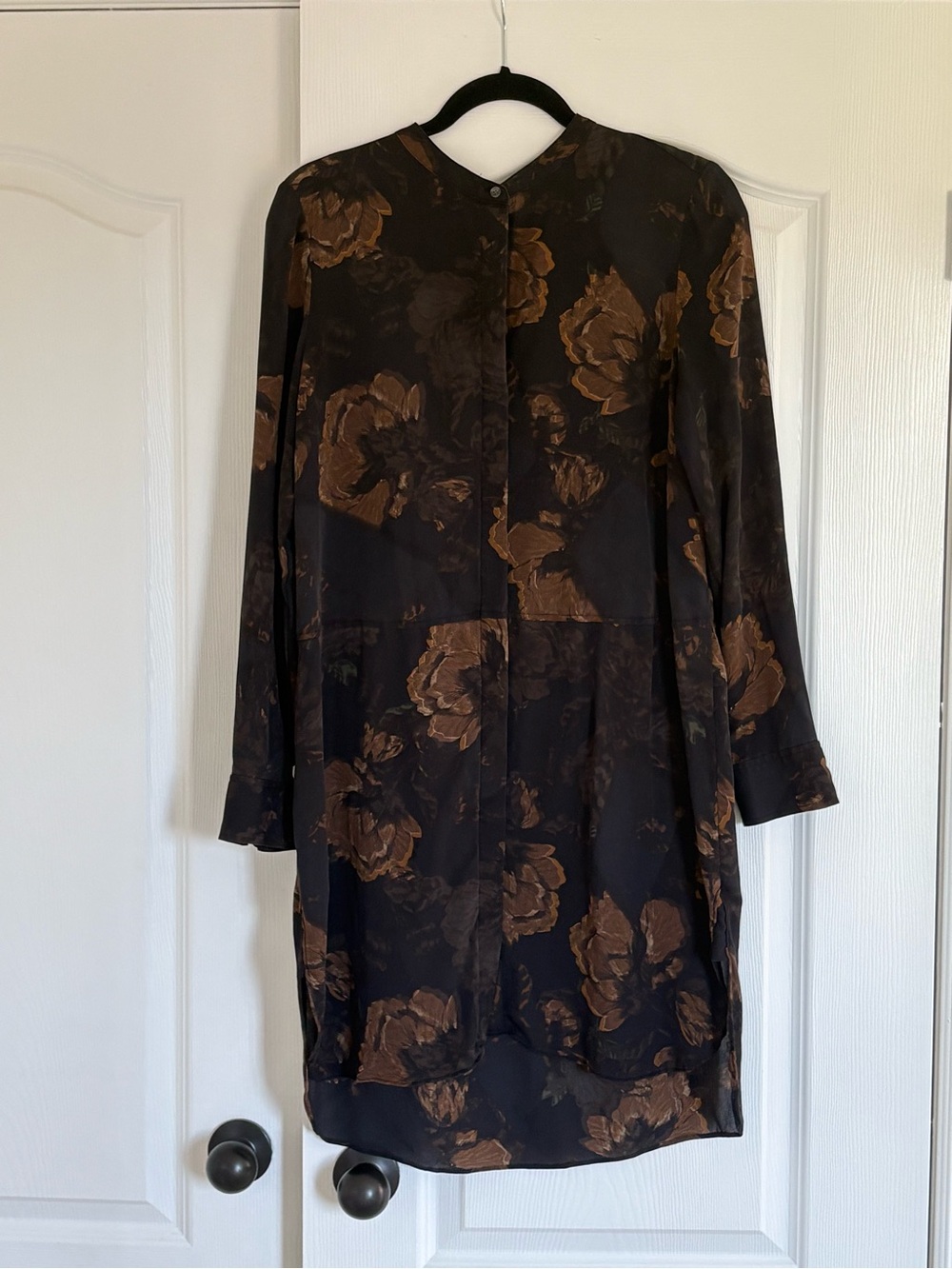 Wilfred Black Long Sleeve Floral Shift Dress